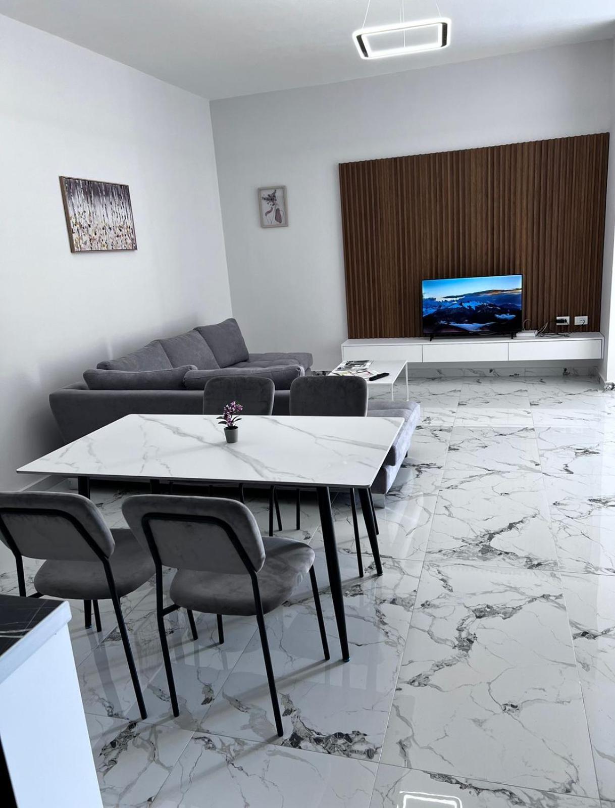 Prime Luxury Apartment Lushnje